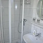 Mit Panoramasundblick U Альтефер
