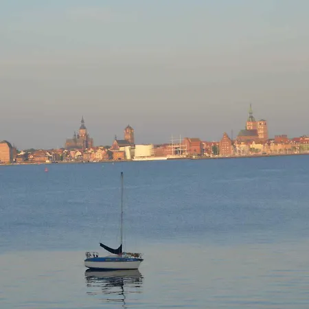 Mit Panoramasundblick U *